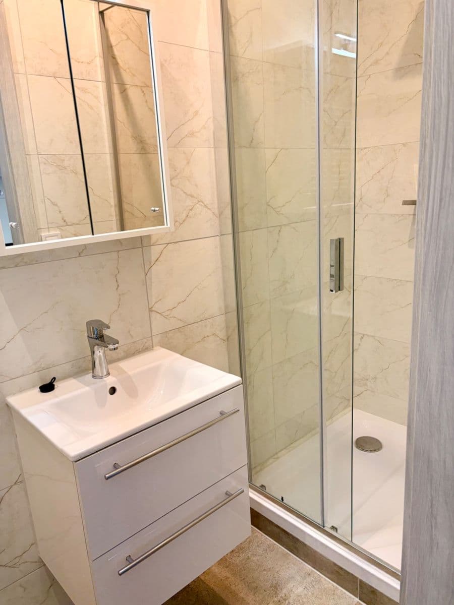 Prenájom bytu 2-izbový 38 m², náměstí Dr. M. Horákové, Karlovy Vary, Karlovarský kraj Prenájom bytu 2-izbový 38 m², náměstí Dr. M. Horákové, Karlovy Vary, Karlovarský kraj