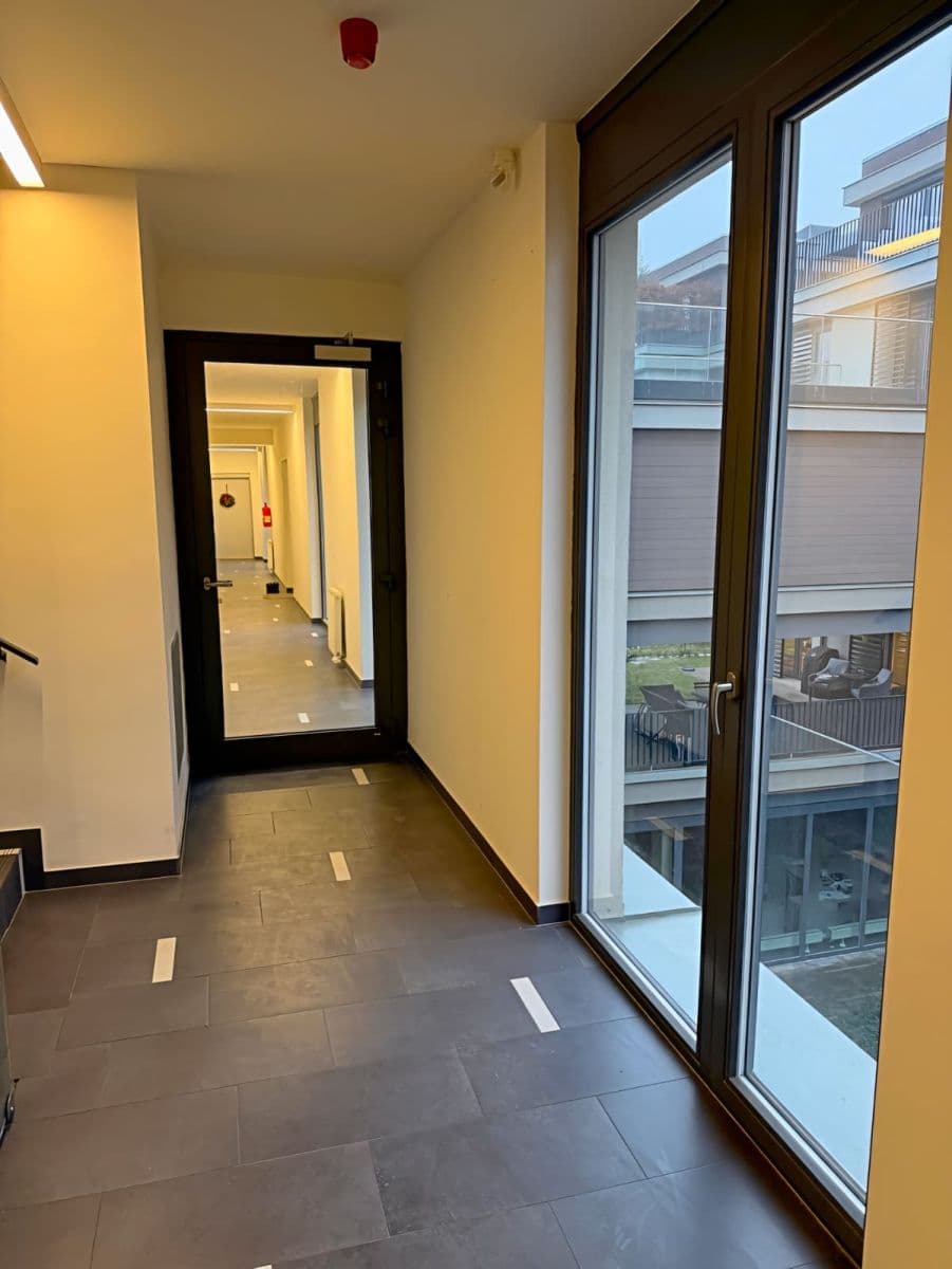 Prenájom bytu 2-izbový 63 m², Žitenická, Praha, Praha Prenájom bytu 2-izbový 63 m², Žitenická, Praha, Praha