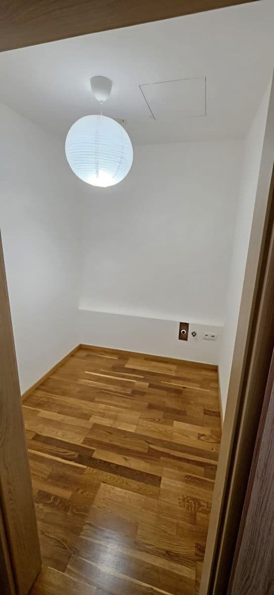 Prenájom bytu 2-izbový 63 m², Žitenická, Praha, Praha Prenájom bytu 2-izbový 63 m², Žitenická, Praha, Praha