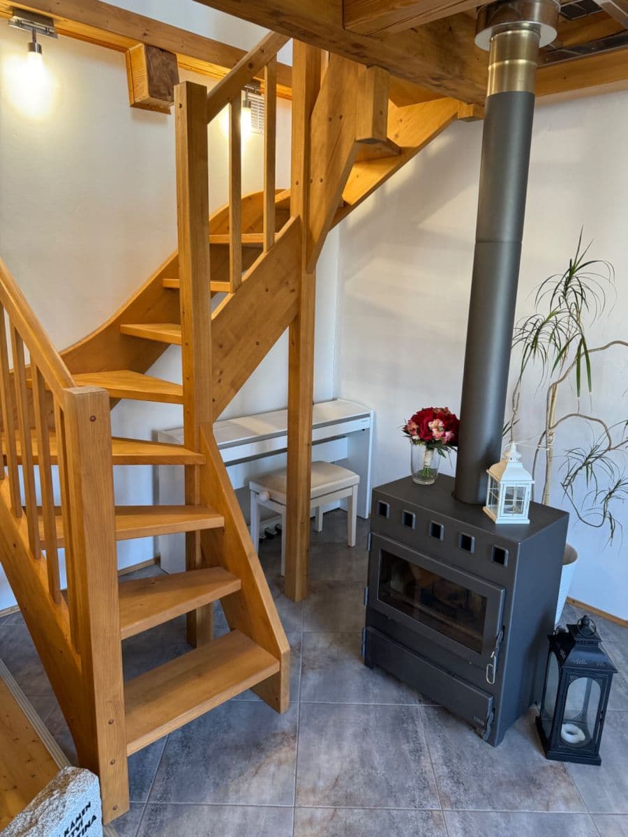 Prenájom domu 185 m², pozemek 2.075 m², Vlkov pod Oškobrhem, Středočeský kraj Prenájom domu 185 m², pozemek 2.075 m², Vlkov pod Oškobrhem, Středočeský kraj