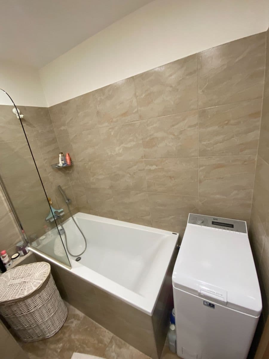 Prenájom bytu 2-izbový 43 m², M. Švabinského, Kladno, Středočeský kraj Prenájom bytu 2-izbový 43 m², M. Švabinského, Kladno, Středočeský kraj