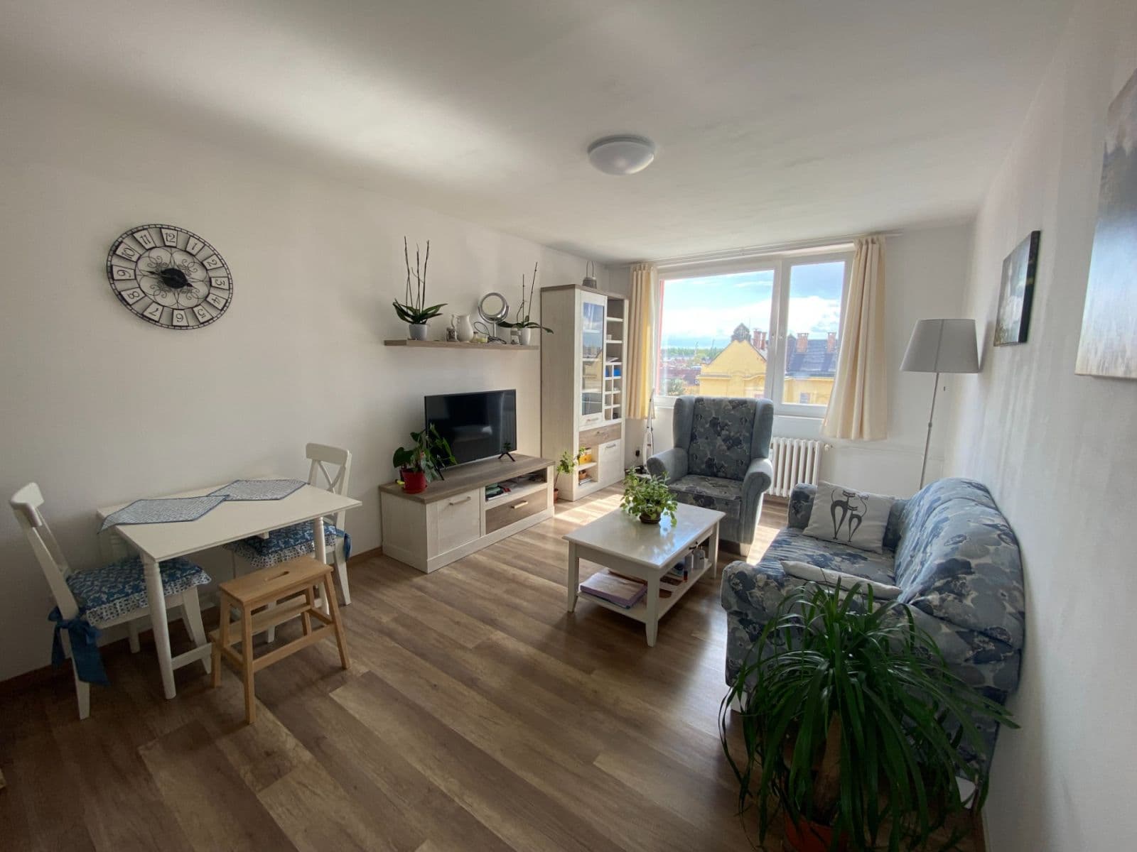 Prenájom bytu 2-izbový 43 m², M. Švabinského, Kladno, Středočeský kraj Prenájom bytu 2-izbový 43 m², M. Švabinského, Kladno, Středočeský kraj