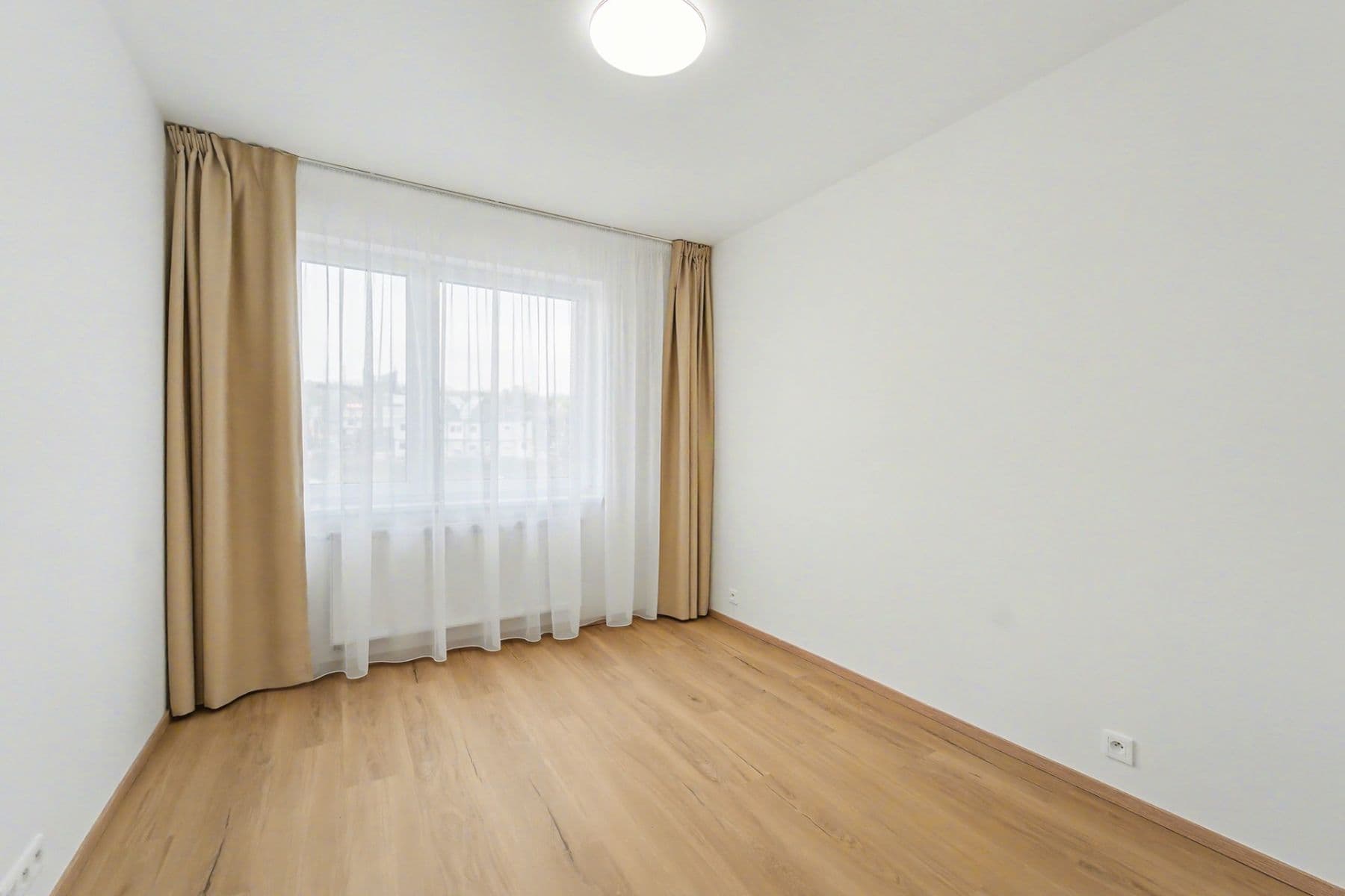 Prenájom bytu 3-izbový 87 m², Waltariho, Praha, Praha Prenájom bytu 3-izbový 87 m², Waltariho, Praha, Praha