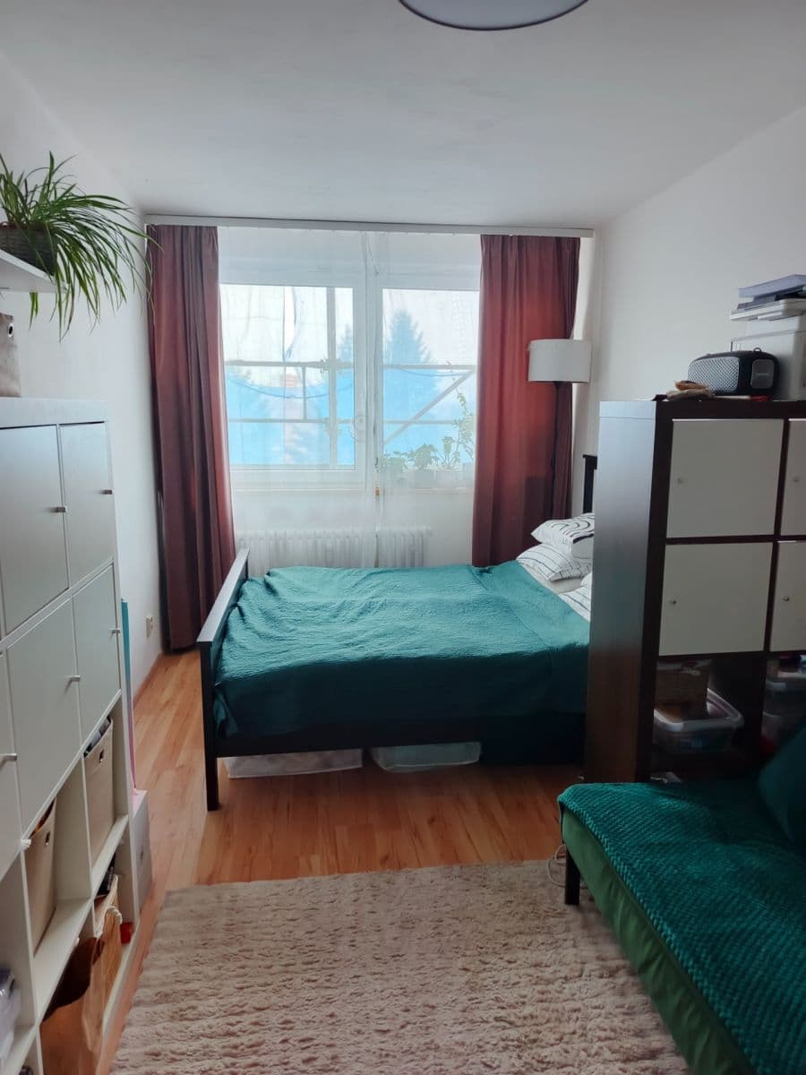 Prenájom bytu 1-izbový 30 m², Šestajovická, Praha, Praha Prenájom bytu 1-izbový 30 m², Šestajovická, Praha, Praha