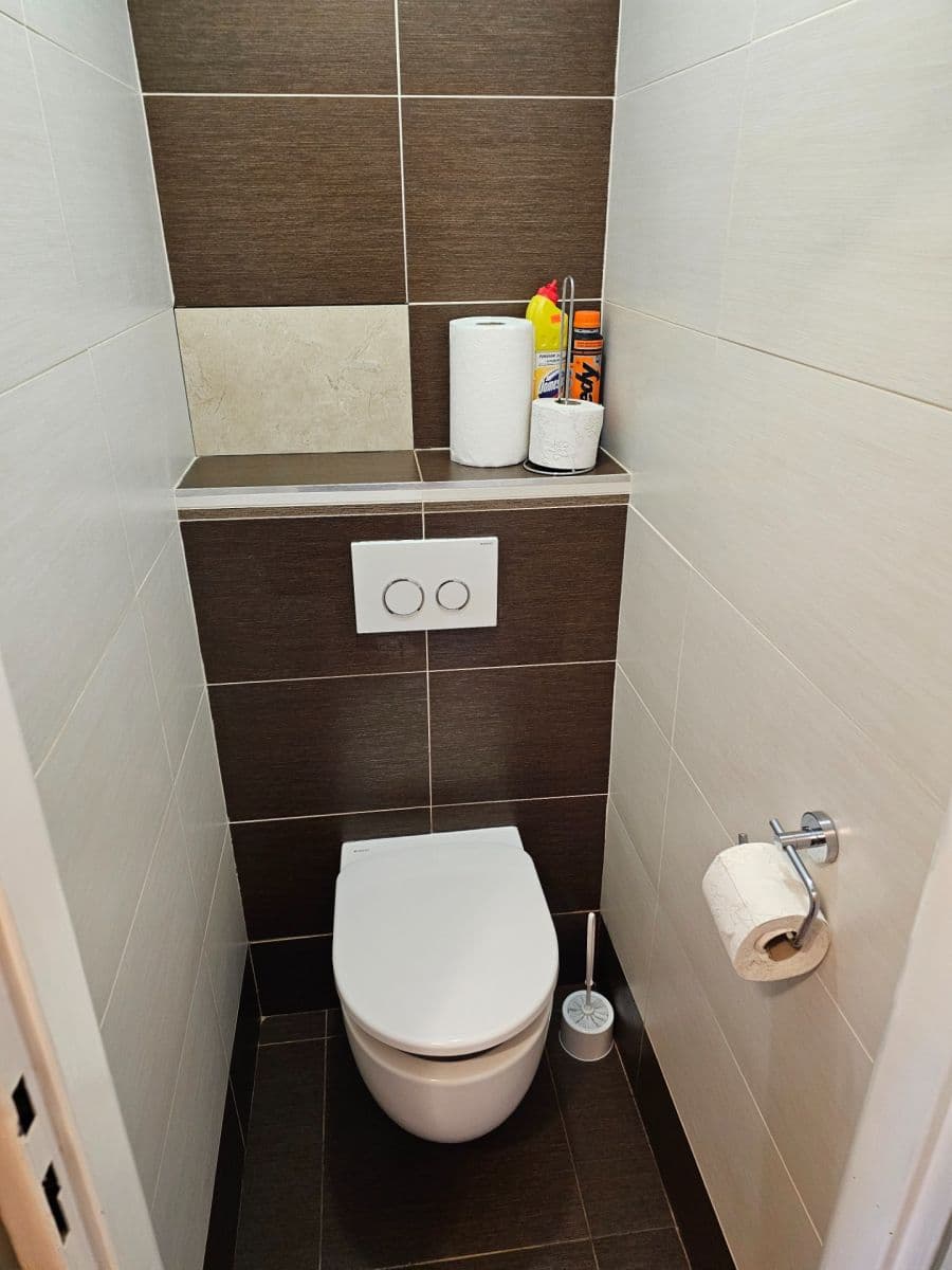 Predaj bytu 1-izbový 40 m², Třinecká, Praha, Praha Predaj bytu 1-izbový 40 m², Třinecká, Praha, Praha