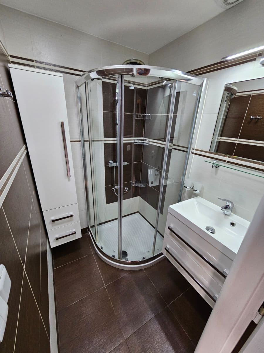 Predaj bytu 1-izbový 40 m², Třinecká, Praha, Praha Predaj bytu 1-izbový 40 m², Třinecká, Praha, Praha