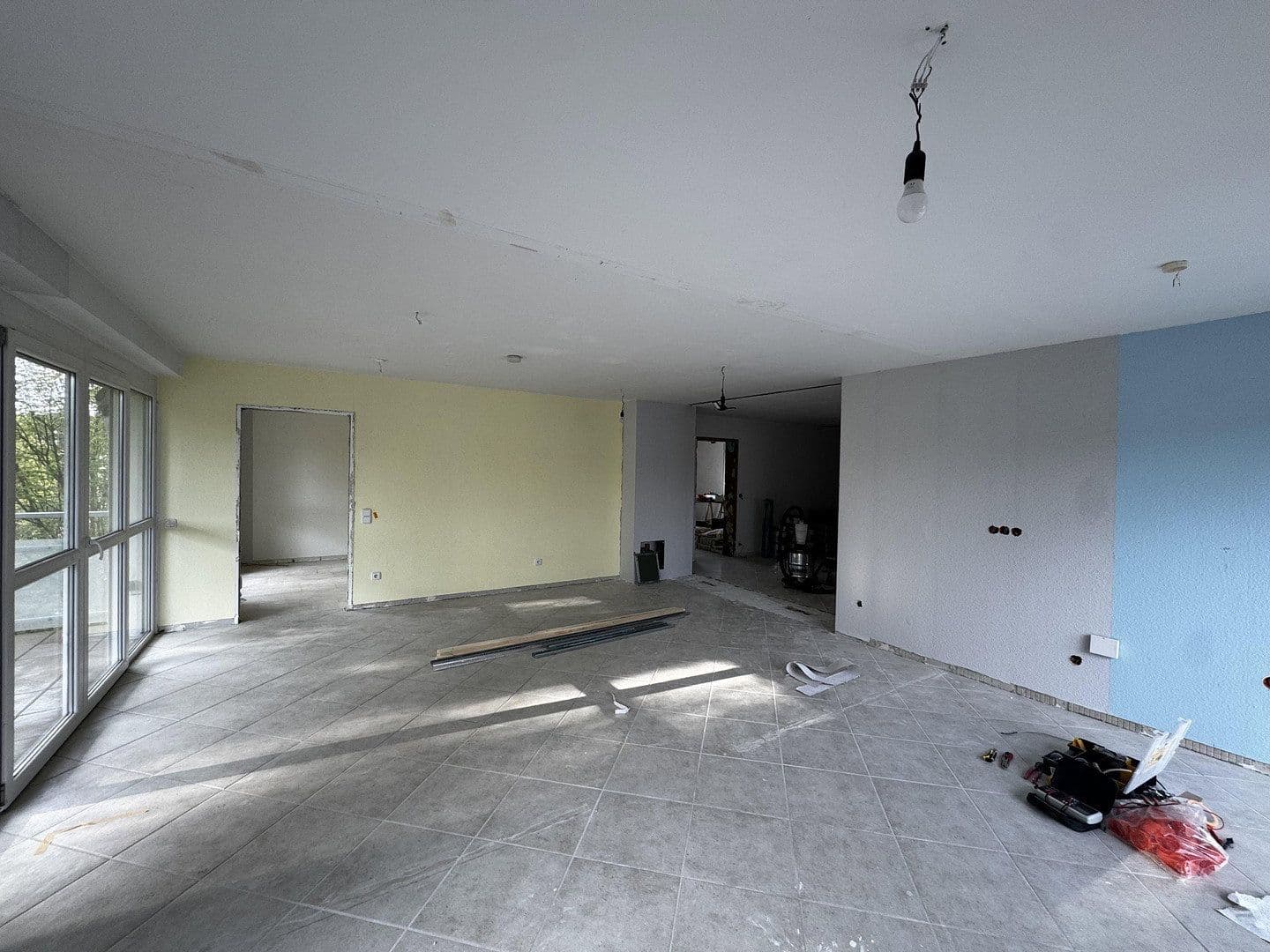 Prenájom bytu 5-izbový 160 m², Bruchköbel, Hesensko Prenájom bytu 5-izbový 160 m², Bruchköbel, Hesensko