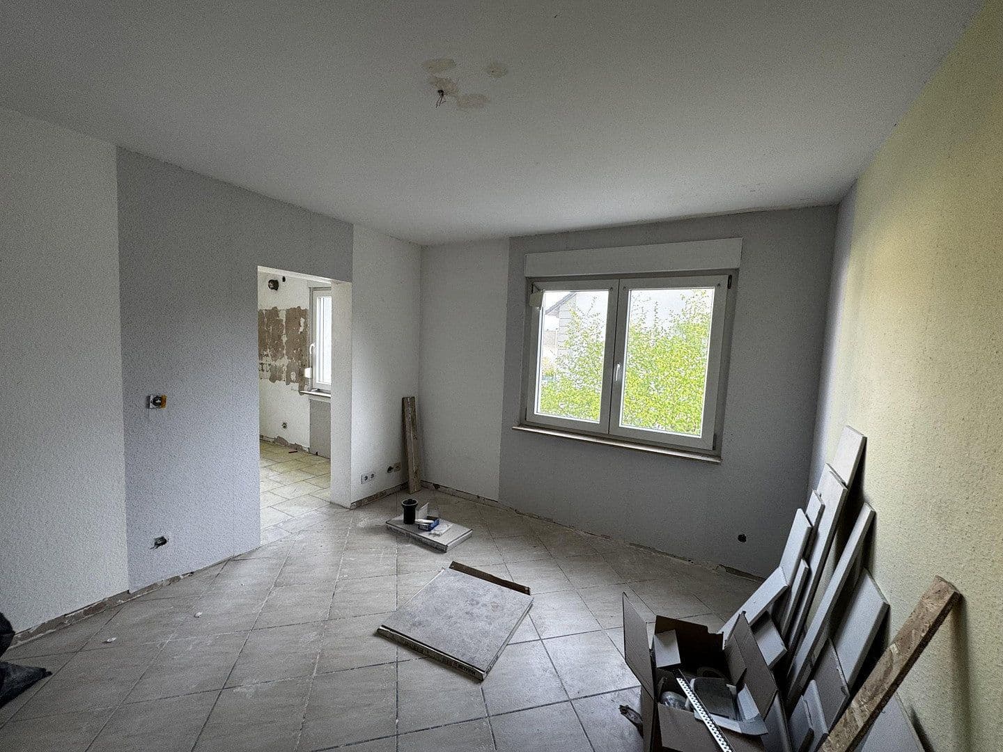 Prenájom bytu 5-izbový 160 m², Bruchköbel, Hesensko Prenájom bytu 5-izbový 160 m², Bruchköbel, Hesensko