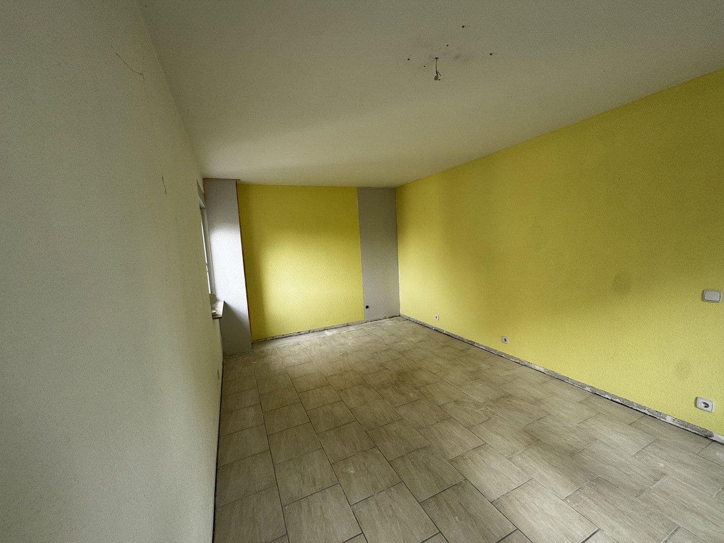 Prenájom bytu 5-izbový 160 m², Bruchköbel, Hesensko Prenájom bytu 5-izbový 160 m², Bruchköbel, Hesensko