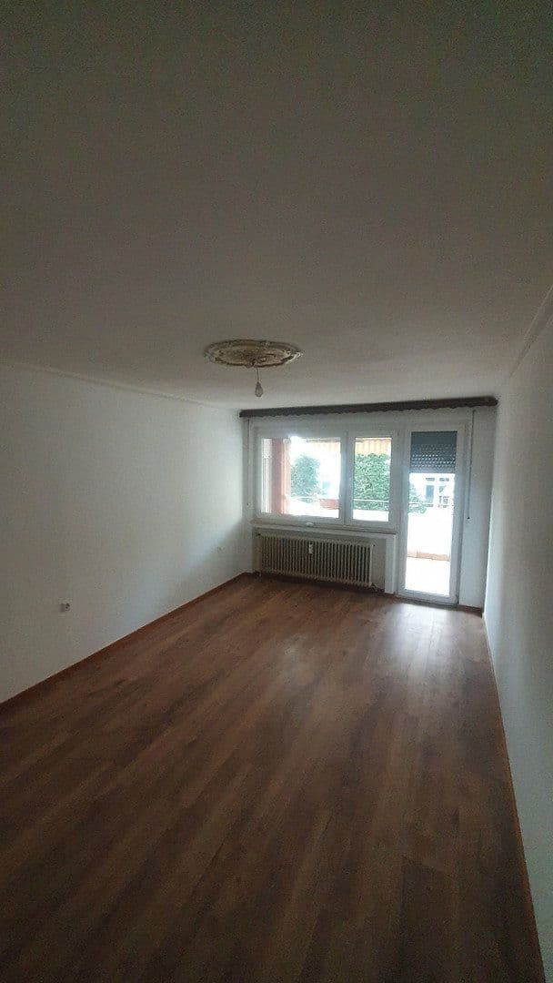 Predaj bytu 3-izbový 75 m², Esslingen am Neckar, Bádensko-Wurttembersko Predaj bytu 3-izbový 75 m², Esslingen am Neckar, Bádensko-Wurttembersko
