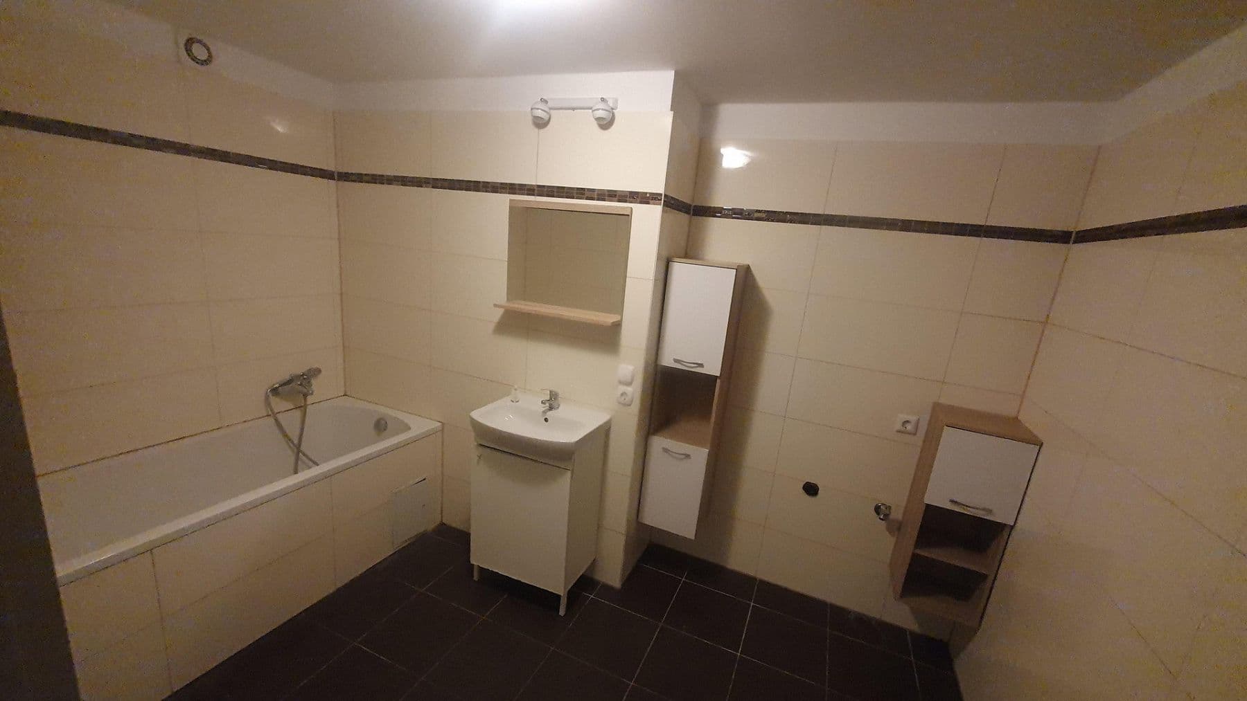 Predaj bytu 3-izbový 75 m², Esslingen am Neckar, Bádensko-Wurttembersko Predaj bytu 3-izbový 75 m², Esslingen am Neckar, Bádensko-Wurttembersko