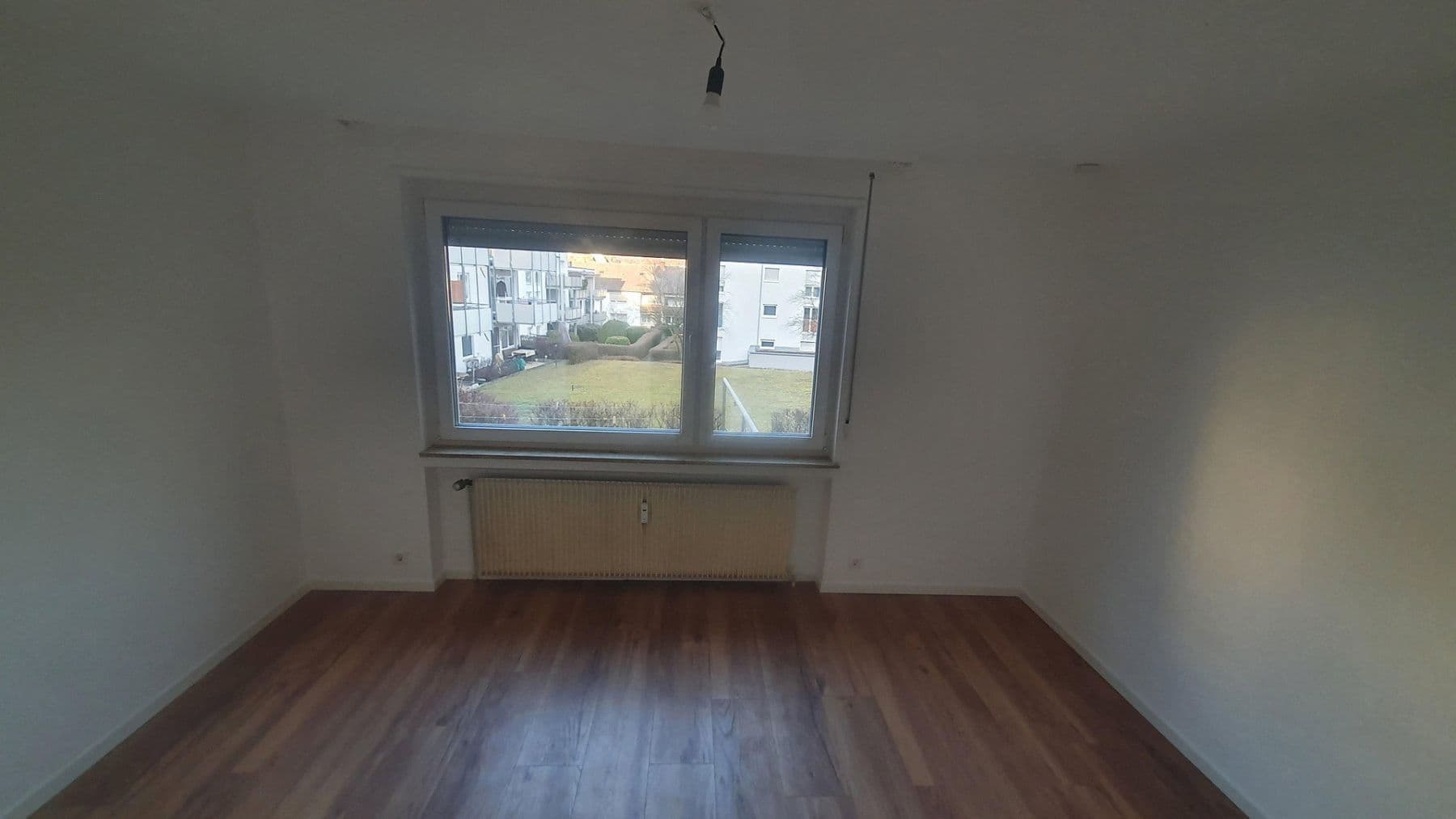 Predaj bytu 3-izbový 75 m², Esslingen am Neckar, Bádensko-Wurttembersko Predaj bytu 3-izbový 75 m², Esslingen am Neckar, Bádensko-Wurttembersko