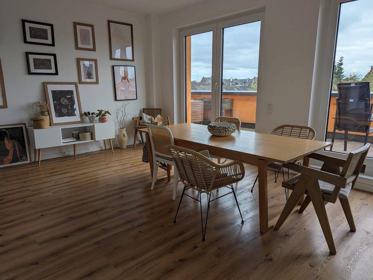 Prenájom bytu 4-izbový 110 m², Prinz-Ferdiand-Str. 142, Krefeld, Severné Porýnie - Westfálsko Prenájom bytu 4-izbový 110 m², Prinz-Ferdiand-Str. 142, Krefeld, Severné Porýnie - Westfálsko