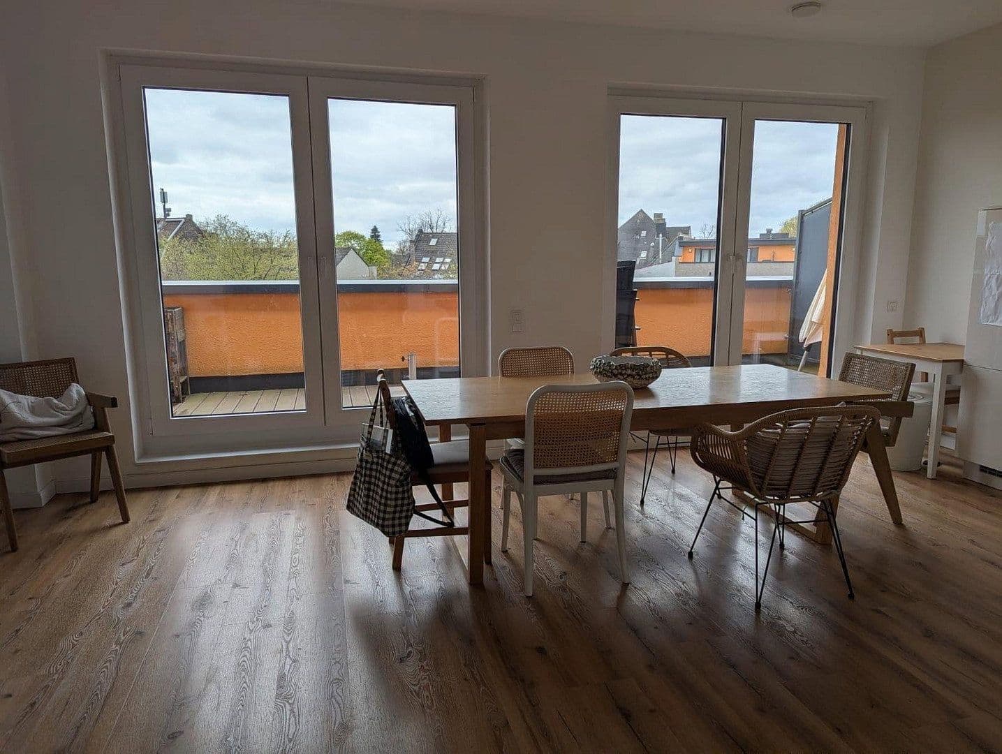 Prenájom bytu 4-izbový 110 m², Prinz-Ferdiand-Str. 142, Krefeld, Severné Porýnie - Westfálsko Prenájom bytu 4-izbový 110 m², Prinz-Ferdiand-Str. 142, Krefeld, Severné Porýnie - Westfálsko