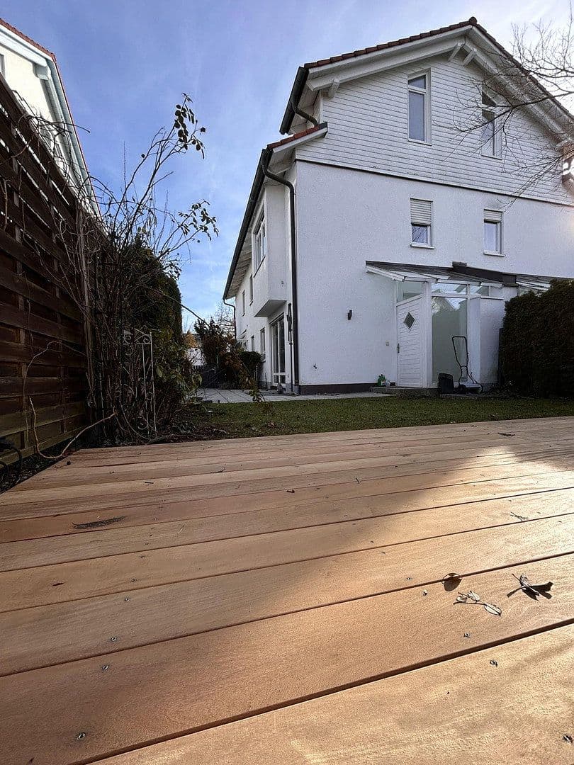 Predaj domu 87 m², pozemek 147 m², München, Bavorsko Predaj domu 87 m², pozemek 147 m², München, Bavorsko