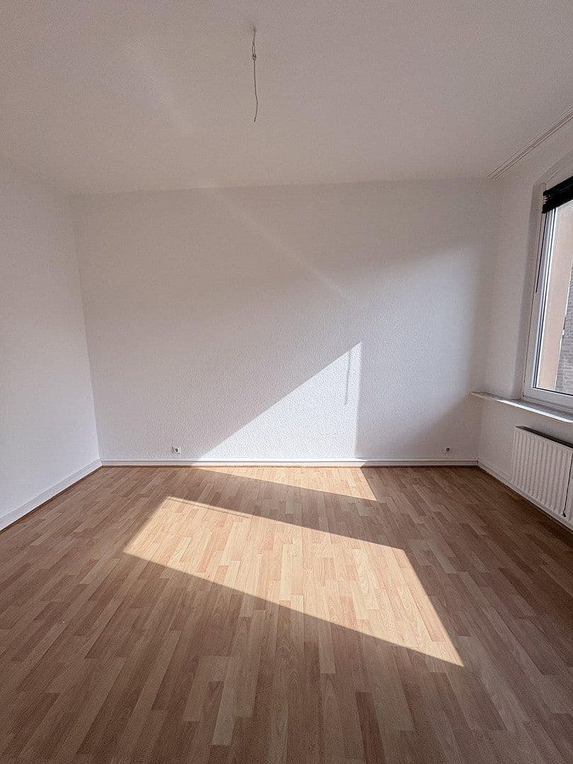 Prenájom bytu 3-izbový 70 m², Wermuthstraße 11, Bad Münder am Deister, Dolné Sasko Prenájom bytu 3-izbový 70 m², Wermuthstraße 11, Bad Münder am Deister, Dolné Sasko