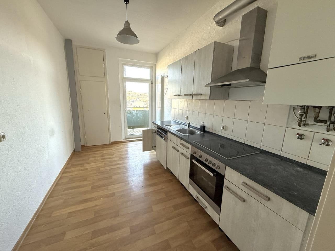 Prenájom bytu 4-izbový 105 m², Bergstraße 50, Plavno, Sasko Prenájom bytu 4-izbový 105 m², Bergstraße 50, Plavno, Sasko