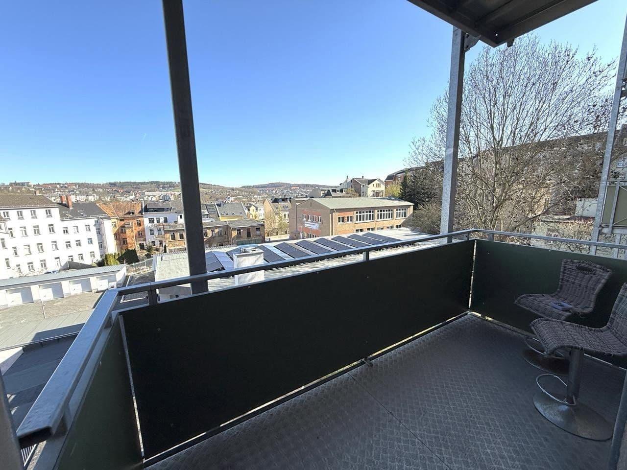 Prenájom bytu 4-izbový 105 m², Bergstraße 50, Plavno, Sasko Prenájom bytu 4-izbový 105 m², Bergstraße 50, Plavno, Sasko