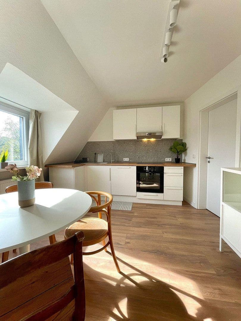 Prenájom bytu 3-izbový 72 m², Lübecker Straße 12, Dortmund, Severné Porýnie - Westfálsko Prenájom bytu 3-izbový 72 m², Lübecker Straße 12, Dortmund, Severné Porýnie - Westfálsko