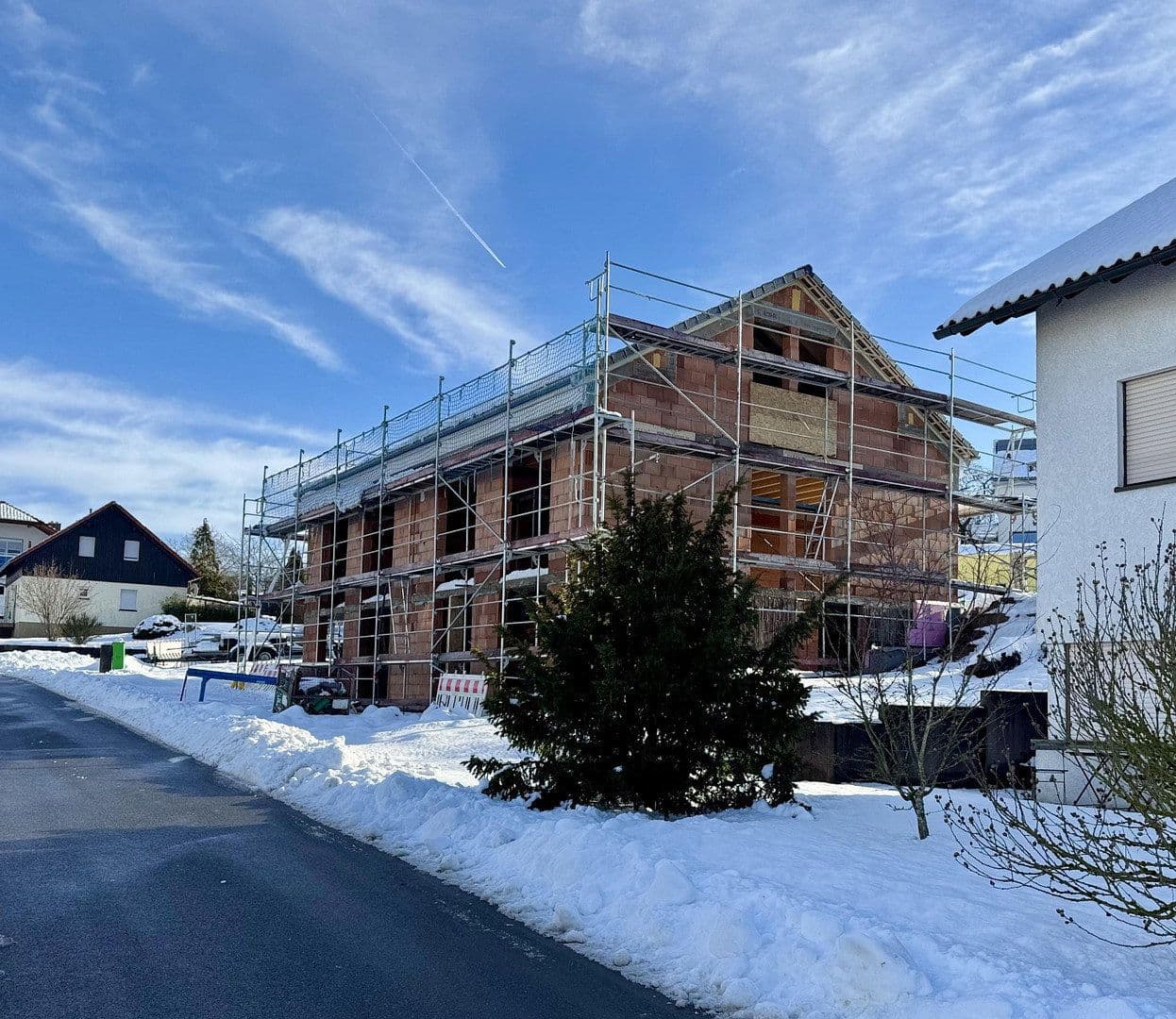 Predaj domu 183 m², pozemek 340 m², Rosenberg, Bádensko-Wurttembersko Predaj domu 183 m², pozemek 340 m², Rosenberg, Bádensko-Wurttembersko