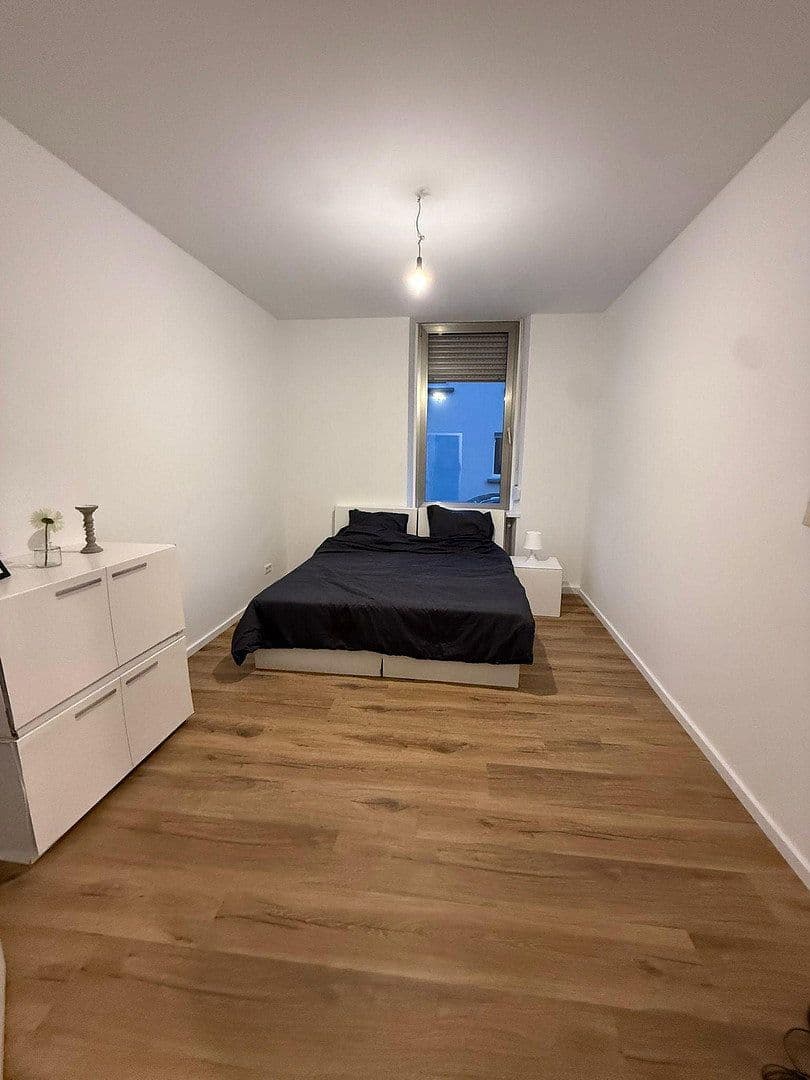 Predaj bytu 7-izbový 190 m², Offenbach an der Queich, Porýnie-Falcko Predaj bytu 7-izbový 190 m², Offenbach an der Queich, Porýnie-Falcko