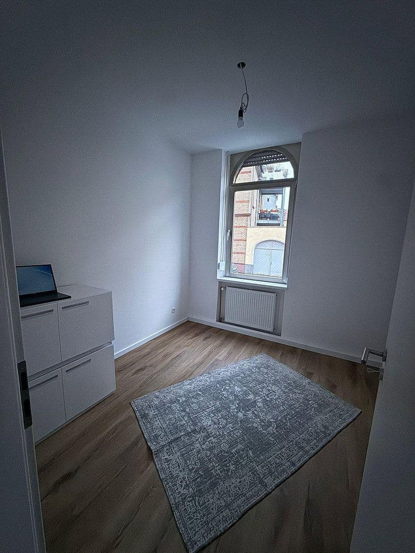 Predaj bytu 7-izbový 190 m², Offenbach an der Queich, Porýnie-Falcko Predaj bytu 7-izbový 190 m², Offenbach an der Queich, Porýnie-Falcko