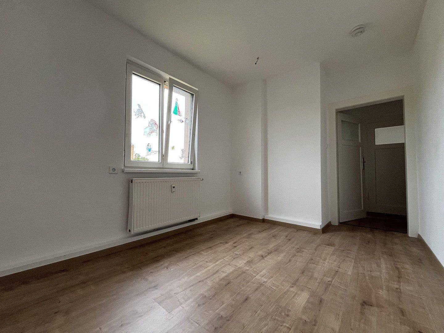 Prenájom bytu 3-izbový 51 m², Alte Holzhausener Straße 8, Leipzig, Sasko Prenájom bytu 3-izbový 51 m², Alte Holzhausener Straße 8, Leipzig, Sasko