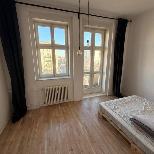 Predaj bytu 4-izbový 96 m², Andreasstraße 46, Berlin, Berlín Predaj bytu 4-izbový 96 m², Andreasstraße 46, Berlin, Berlín