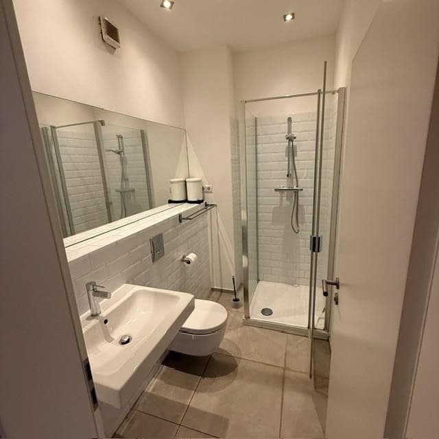 Predaj bytu 4-izbový 96 m², Andreasstraße 46, Berlin, Berlín Predaj bytu 4-izbový 96 m², Andreasstraße 46, Berlin, Berlín