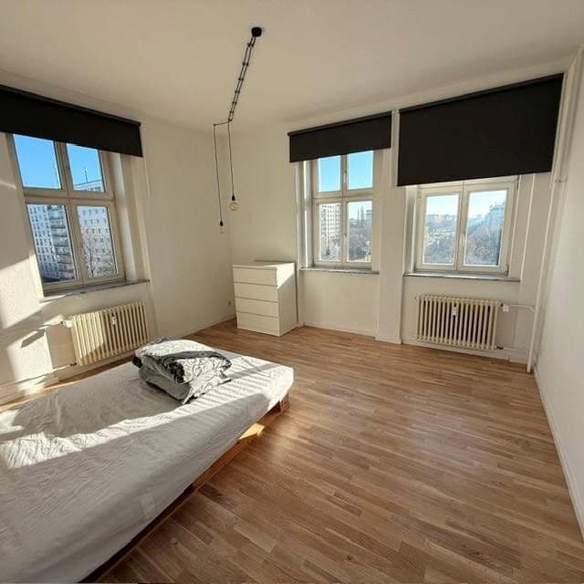Predaj bytu 4-izbový 96 m², Andreasstraße 46, Berlin, Berlín Predaj bytu 4-izbový 96 m², Andreasstraße 46, Berlin, Berlín