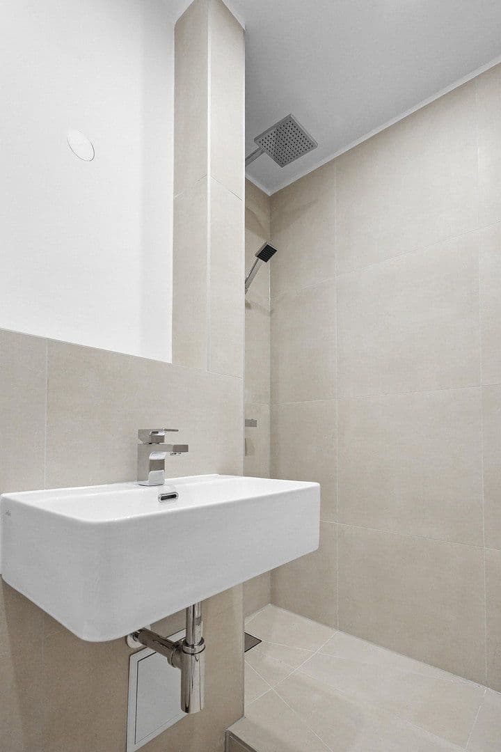 Prenájom bytu 2-izbový 55 m², Fürstenwalder Straße 2, Hannover, Dolné Sasko Prenájom bytu 2-izbový 55 m², Fürstenwalder Straße 2, Hannover, Dolné Sasko