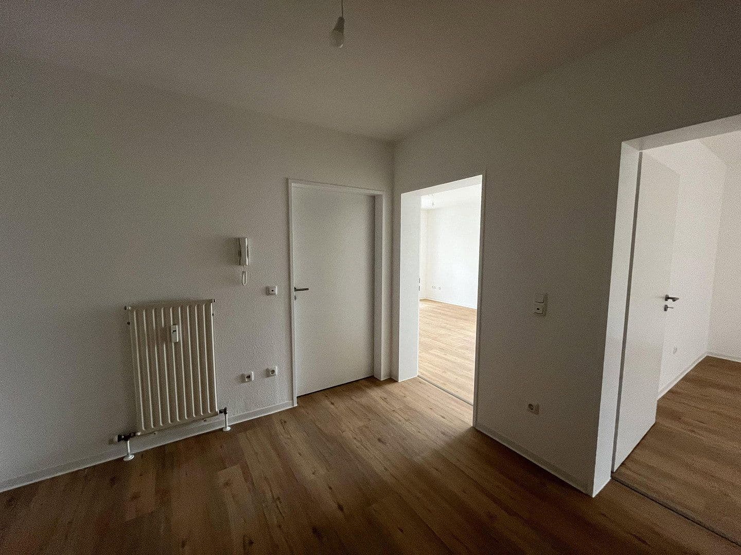 Prenájom bytu 2-izbový 80 m², Waldemarstraße 27D, Bad Kreuznach, Porýnie-Falcko Prenájom bytu 2-izbový 80 m², Waldemarstraße 27D, Bad Kreuznach, Porýnie-Falcko