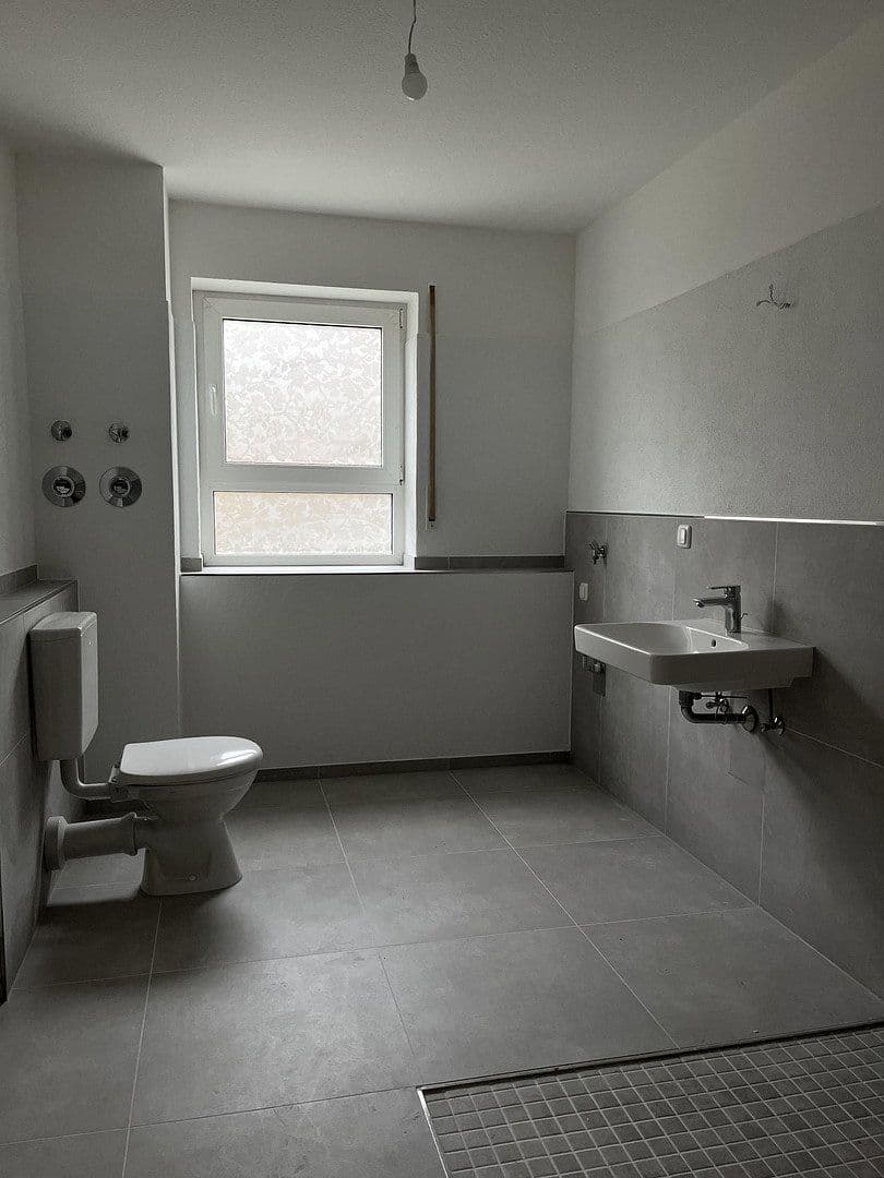 Prenájom bytu 2-izbový 80 m², Waldemarstraße 27D, Bad Kreuznach, Porýnie-Falcko Prenájom bytu 2-izbový 80 m², Waldemarstraße 27D, Bad Kreuznach, Porýnie-Falcko