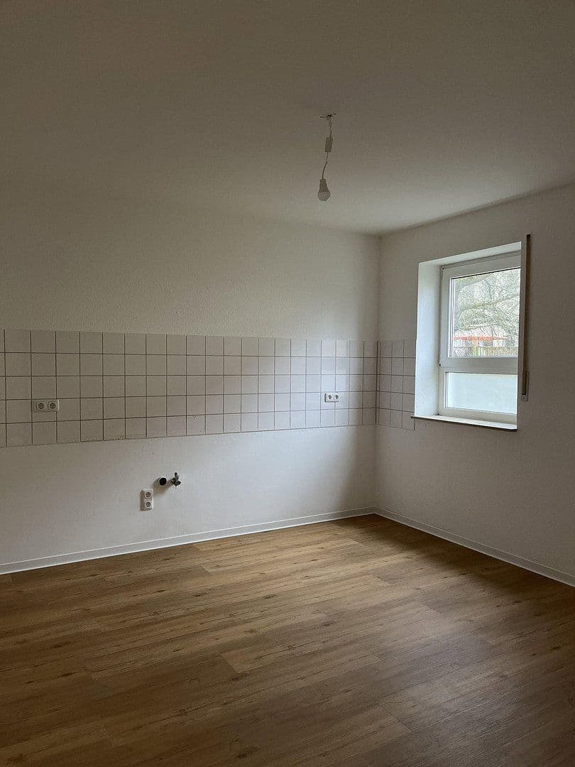 Prenájom bytu 2-izbový 80 m², Waldemarstraße 27D, Bad Kreuznach, Porýnie-Falcko Prenájom bytu 2-izbový 80 m², Waldemarstraße 27D, Bad Kreuznach, Porýnie-Falcko