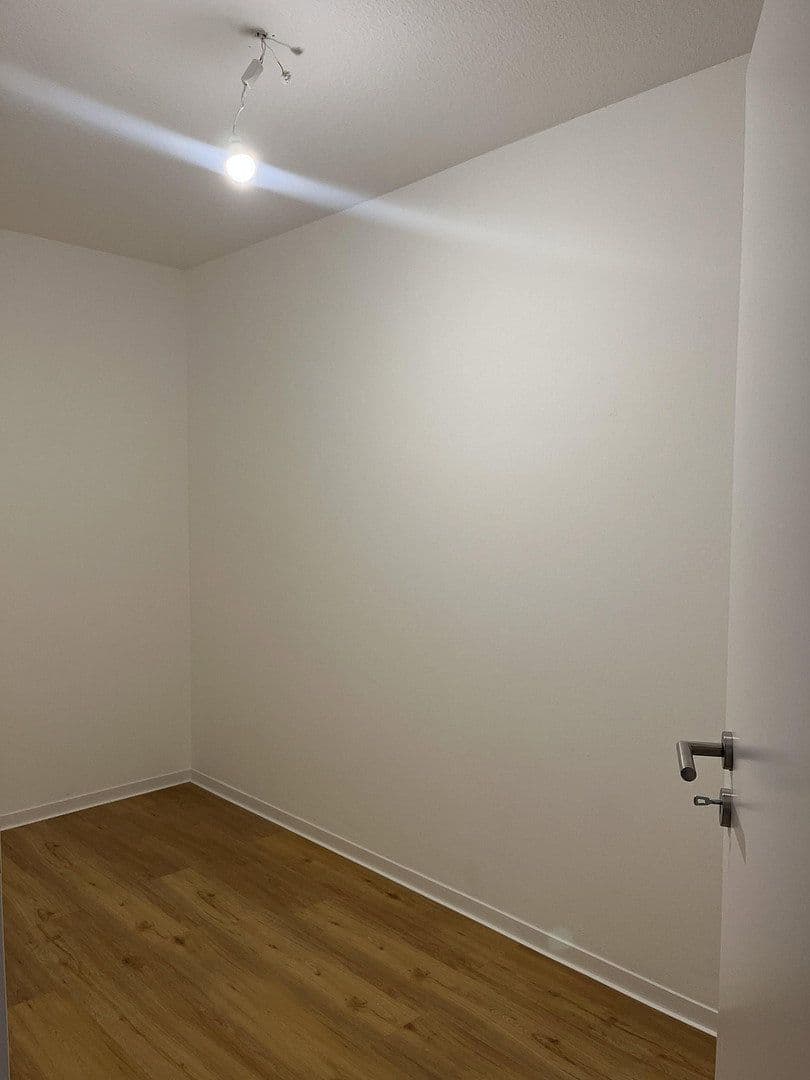 Prenájom bytu 2-izbový 80 m², Waldemarstraße 27D, Bad Kreuznach, Porýnie-Falcko Prenájom bytu 2-izbový 80 m², Waldemarstraße 27D, Bad Kreuznach, Porýnie-Falcko