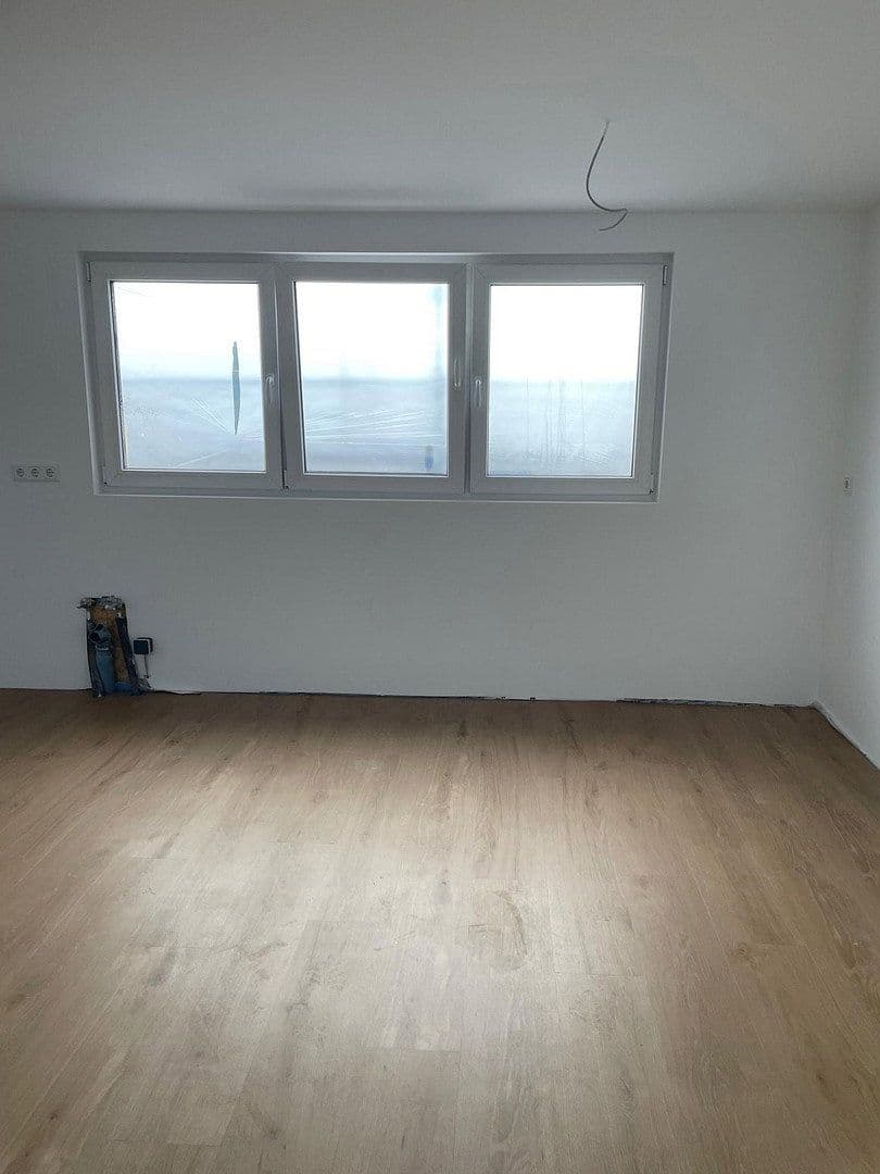 Prenájom bytu 3-izbový 77 m², Rodenbach, Porýnie-Falcko Prenájom bytu 3-izbový 77 m², Rodenbach, Porýnie-Falcko