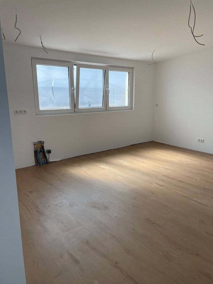 Prenájom bytu 3-izbový 77 m², Rodenbach, Porýnie-Falcko Prenájom bytu 3-izbový 77 m², Rodenbach, Porýnie-Falcko