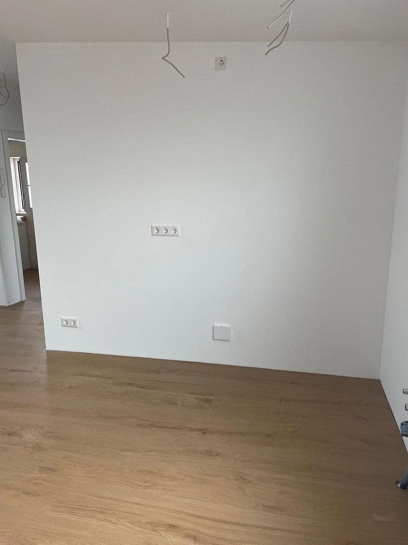 Prenájom bytu 3-izbový 77 m², Rodenbach, Porýnie-Falcko Prenájom bytu 3-izbový 77 m², Rodenbach, Porýnie-Falcko