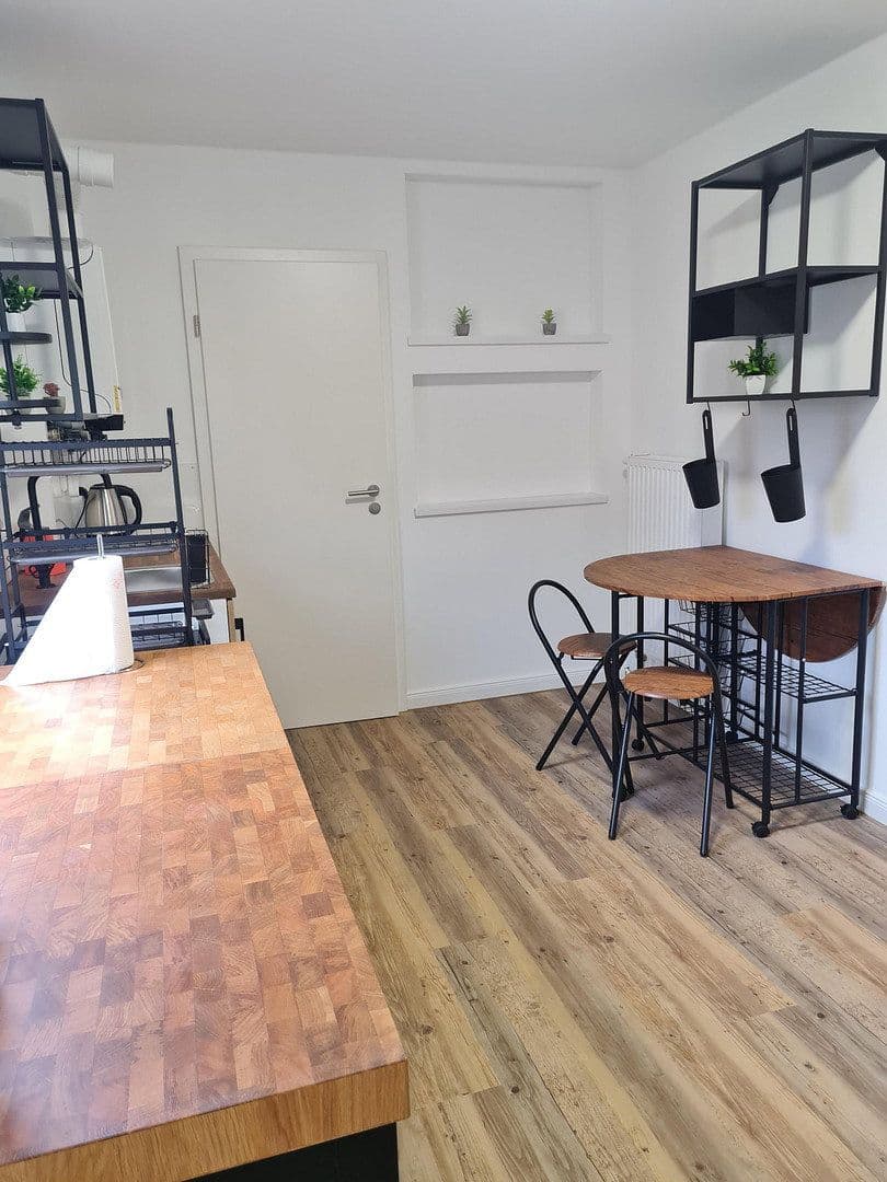 Prenájom bytu 1-izbový 35 m², Pfullingen, Bádensko-Wurttembersko Prenájom bytu 1-izbový 35 m², Pfullingen, Bádensko-Wurttembersko