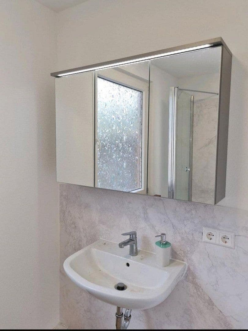 Prenájom bytu 1-izbový 35 m², Pfullingen, Bádensko-Wurttembersko Prenájom bytu 1-izbový 35 m², Pfullingen, Bádensko-Wurttembersko