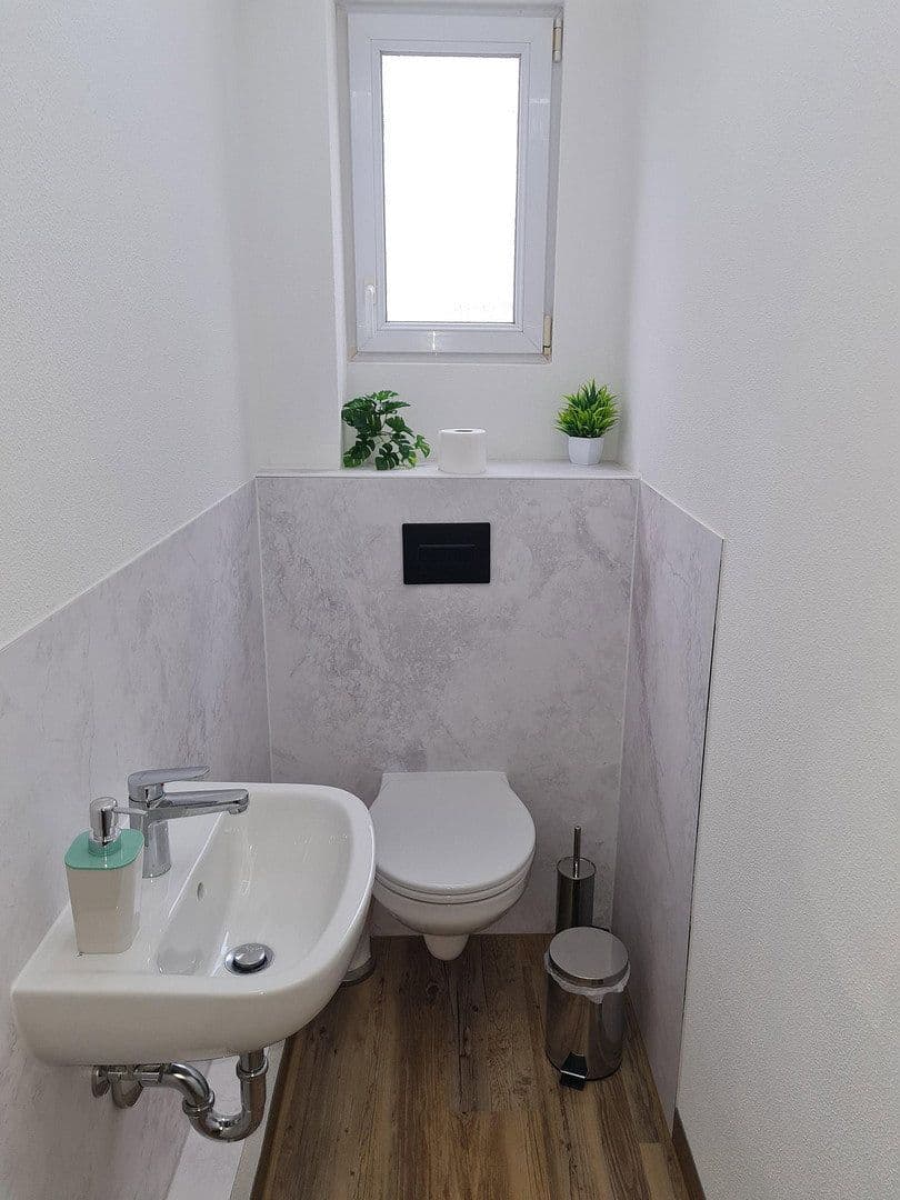 Prenájom bytu 1-izbový 35 m², Pfullingen, Bádensko-Wurttembersko Prenájom bytu 1-izbový 35 m², Pfullingen, Bádensko-Wurttembersko