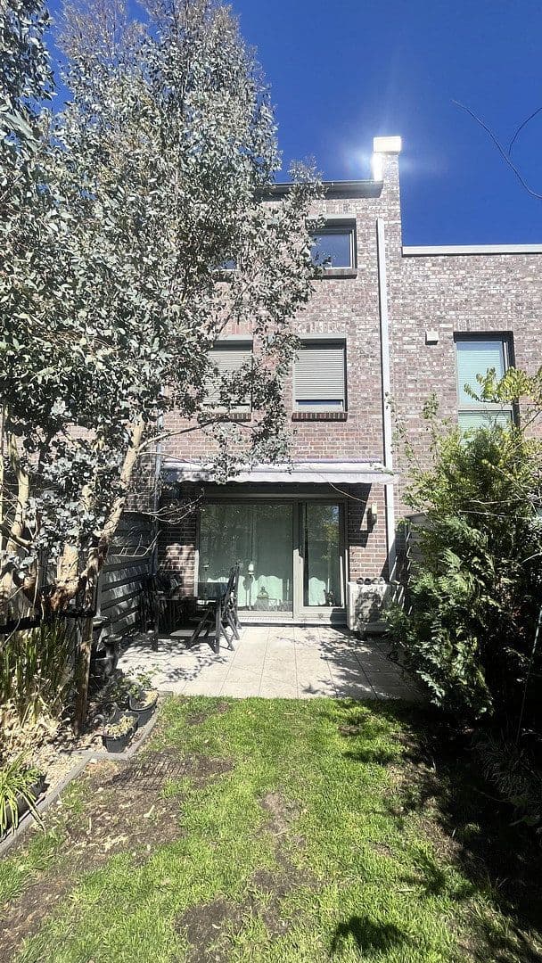 Predaj domu 117 m², pozemek 139 m², Bremen, Brémy Predaj domu 117 m², pozemek 139 m², Bremen, Brémy