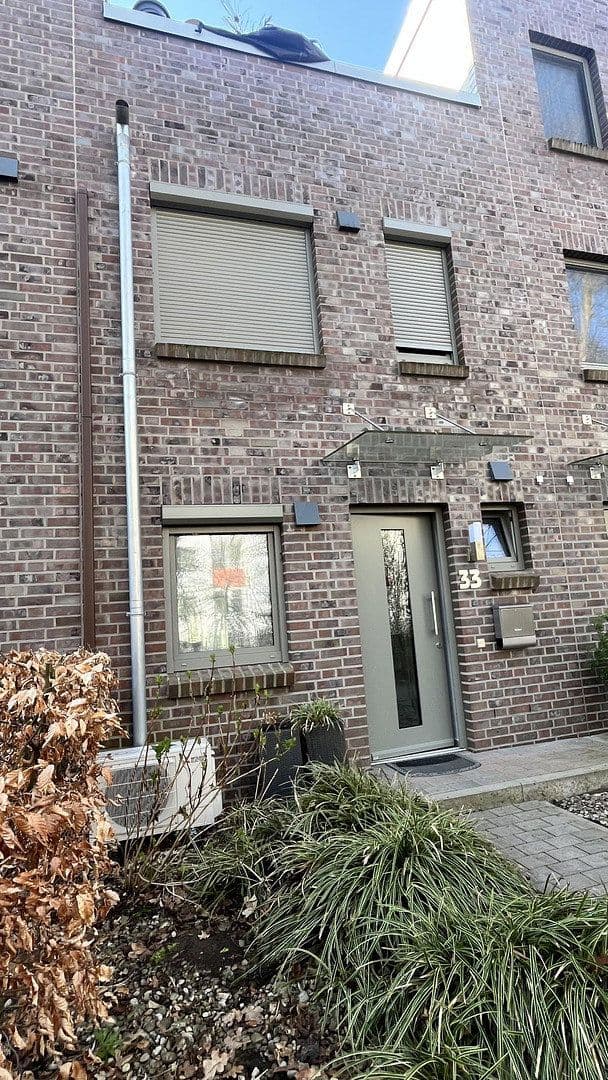 Predaj domu 117 m², pozemek 139 m², Bremen, Brémy Predaj domu 117 m², pozemek 139 m², Bremen, Brémy