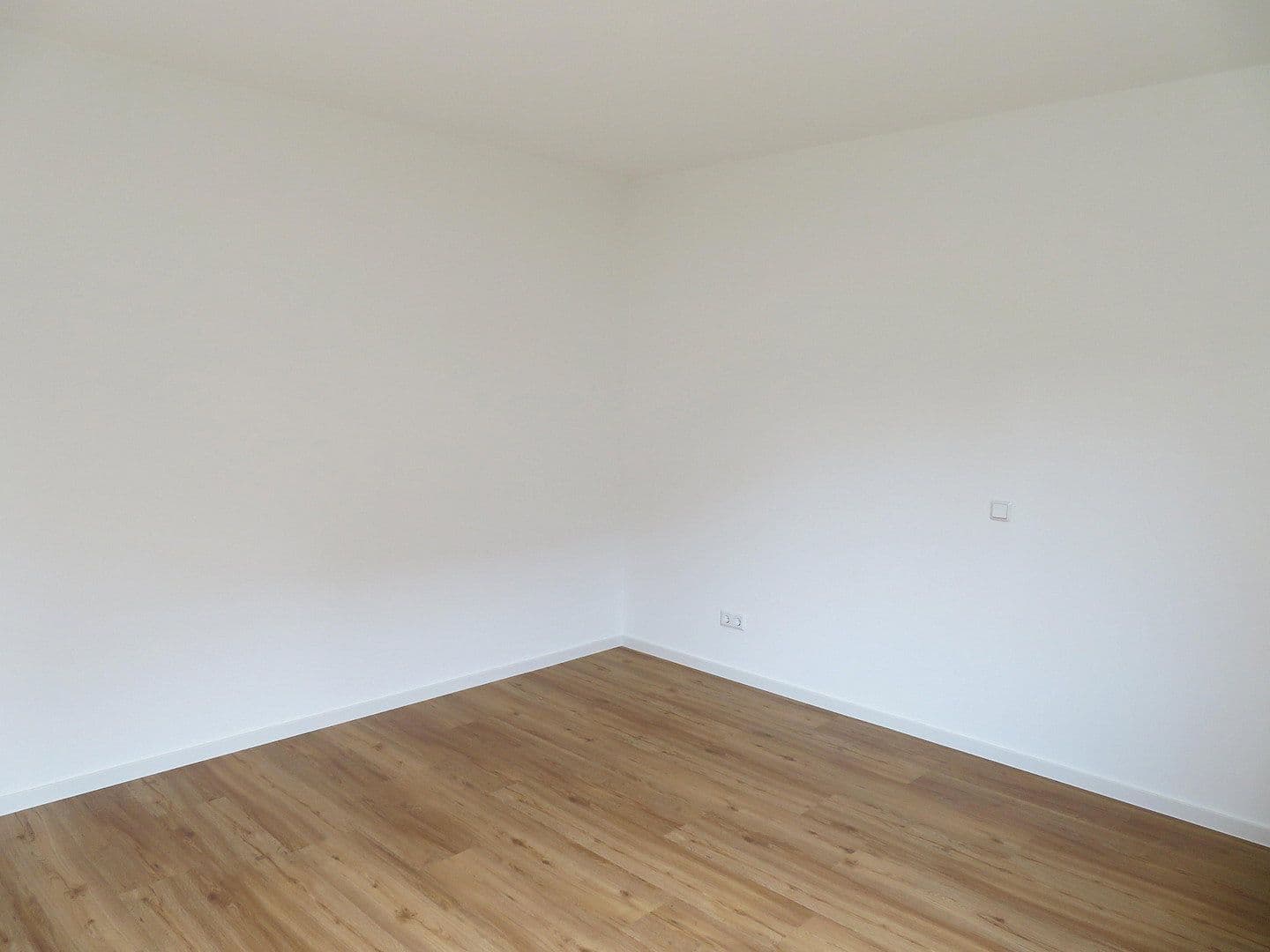 Prenájom bytu 4-izbový 104 m², Hetzerath, Porýnie-Falcko Prenájom bytu 4-izbový 104 m², Hetzerath, Porýnie-Falcko