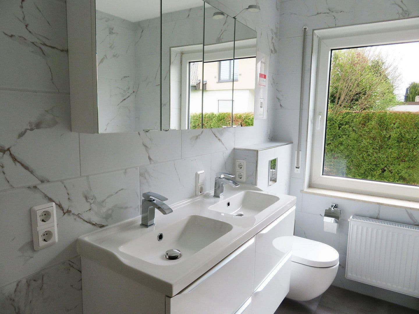 Prenájom bytu 4-izbový 104 m², Hetzerath, Porýnie-Falcko Prenájom bytu 4-izbový 104 m², Hetzerath, Porýnie-Falcko