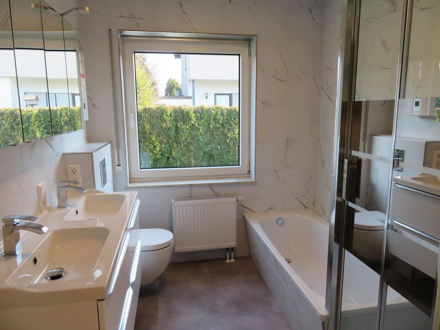 Prenájom bytu 4-izbový 104 m², Hetzerath, Porýnie-Falcko Prenájom bytu 4-izbový 104 m², Hetzerath, Porýnie-Falcko