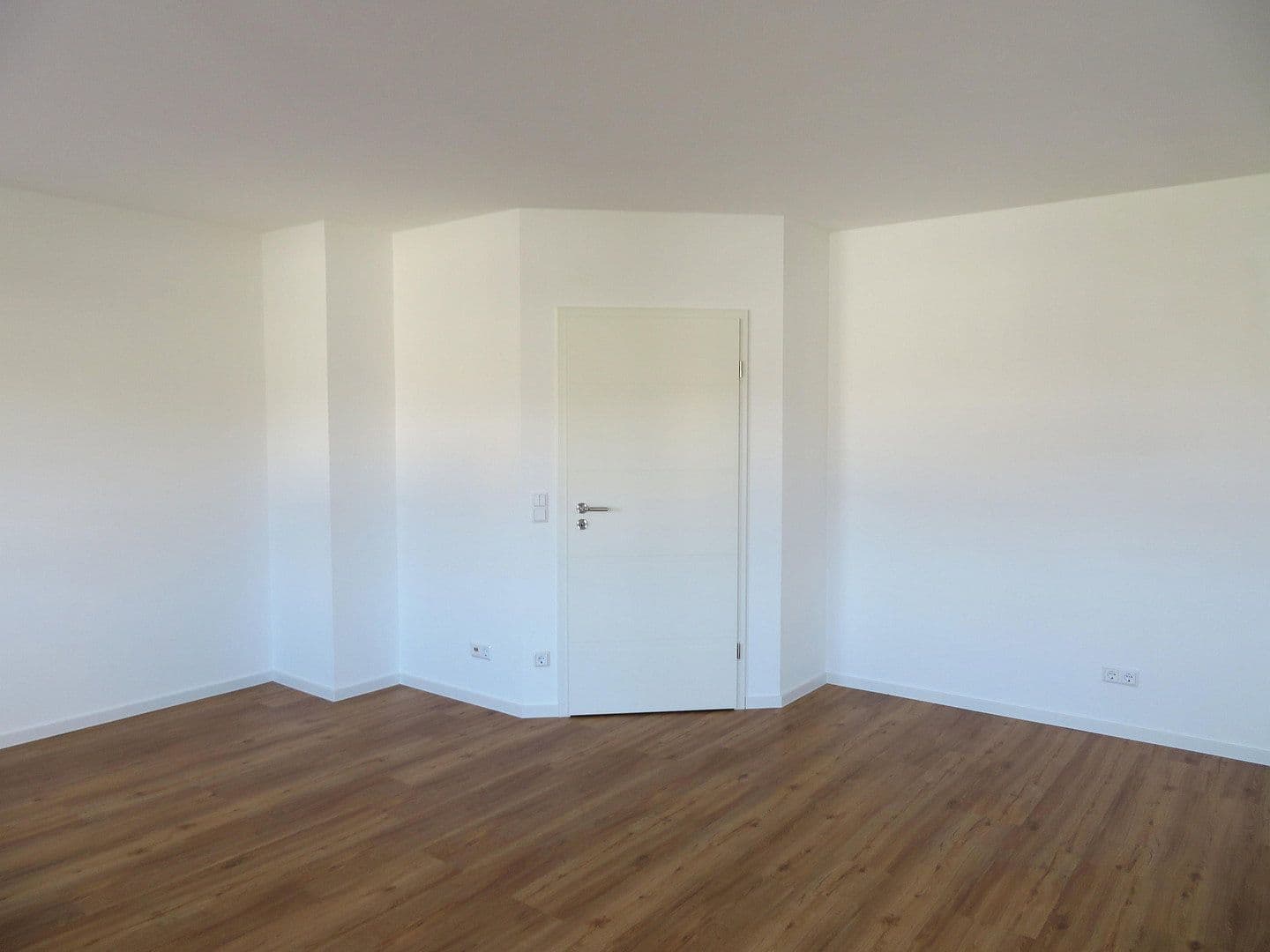 Prenájom bytu 4-izbový 104 m², Hetzerath, Porýnie-Falcko Prenájom bytu 4-izbový 104 m², Hetzerath, Porýnie-Falcko