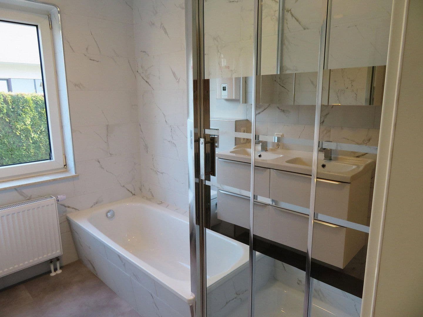 Prenájom bytu 4-izbový 104 m², Hetzerath, Porýnie-Falcko Prenájom bytu 4-izbový 104 m², Hetzerath, Porýnie-Falcko