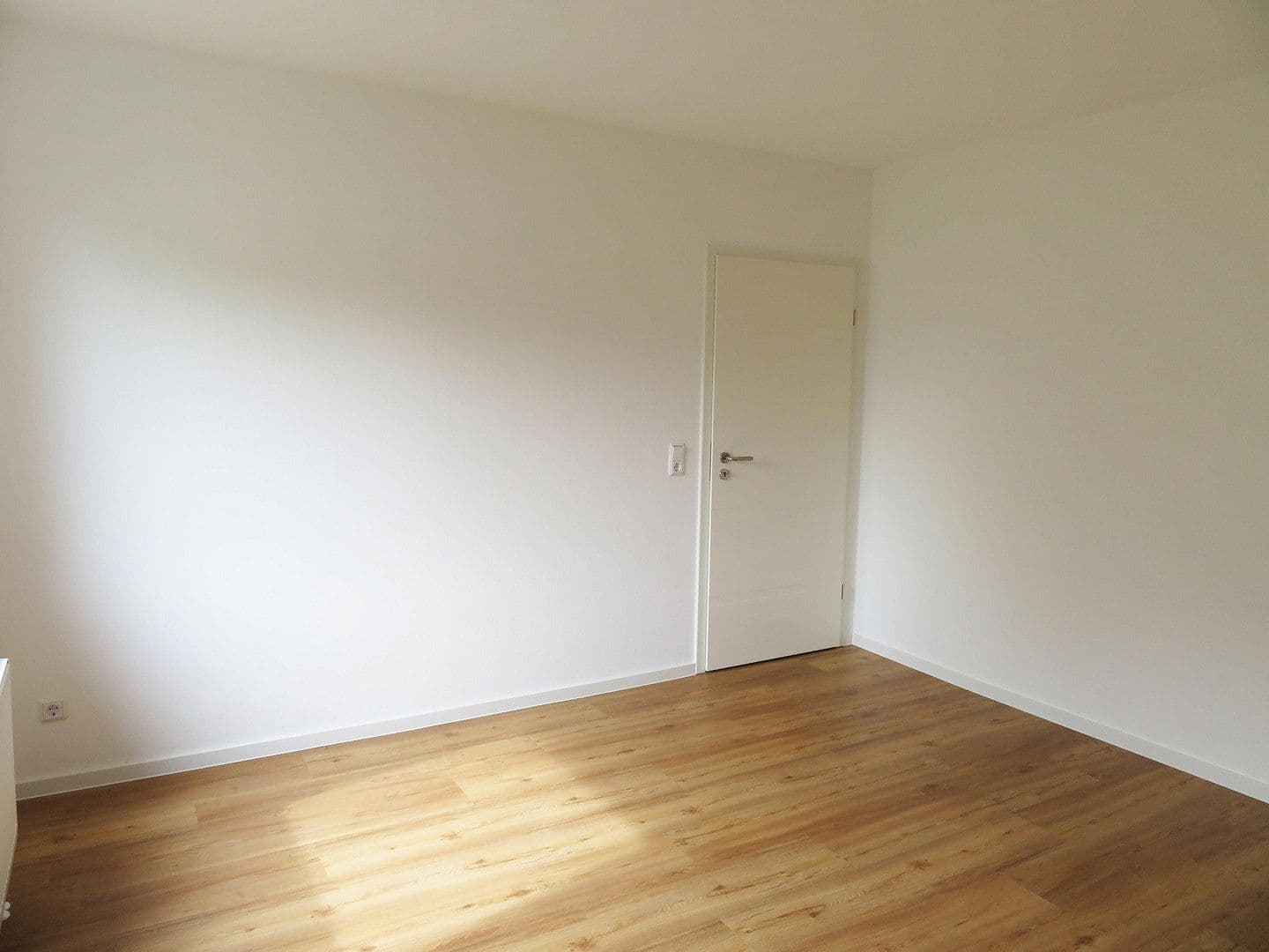 Prenájom bytu 4-izbový 104 m², Hetzerath, Porýnie-Falcko Prenájom bytu 4-izbový 104 m², Hetzerath, Porýnie-Falcko