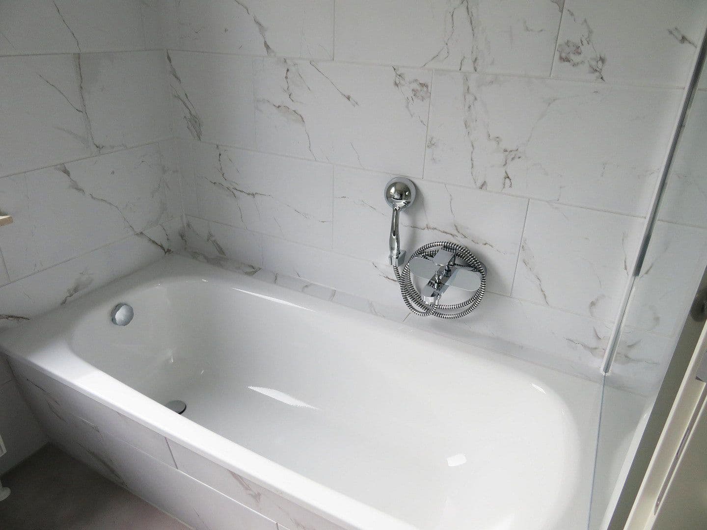 Prenájom bytu 4-izbový 104 m², Hetzerath, Porýnie-Falcko Prenájom bytu 4-izbový 104 m², Hetzerath, Porýnie-Falcko